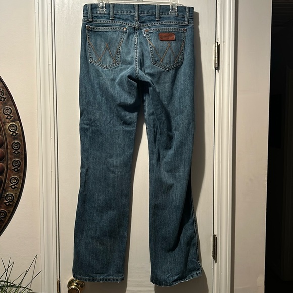 đź‘–Wrangler Retro Relaxed Boot Cut Denim Jeans Men 30x32 - Picture 3 of 16